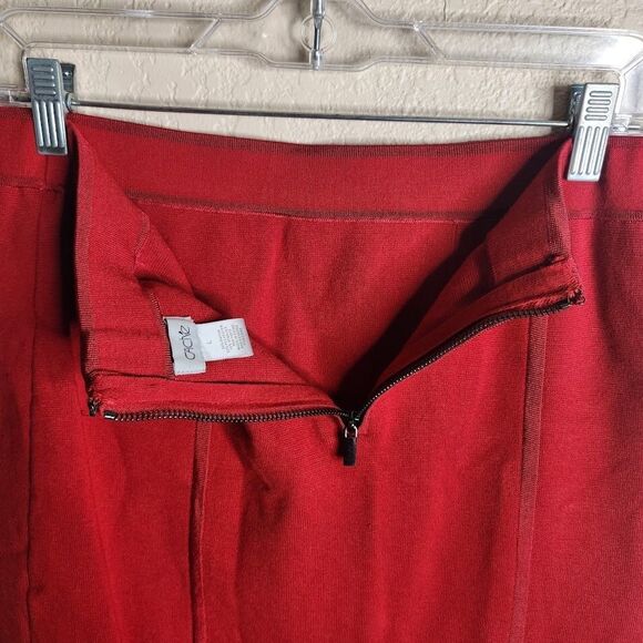 Caché Pencil & Straight Skirt Women's Large Red Rayon Stretchy Back Zip Career - Picture 4 of 6